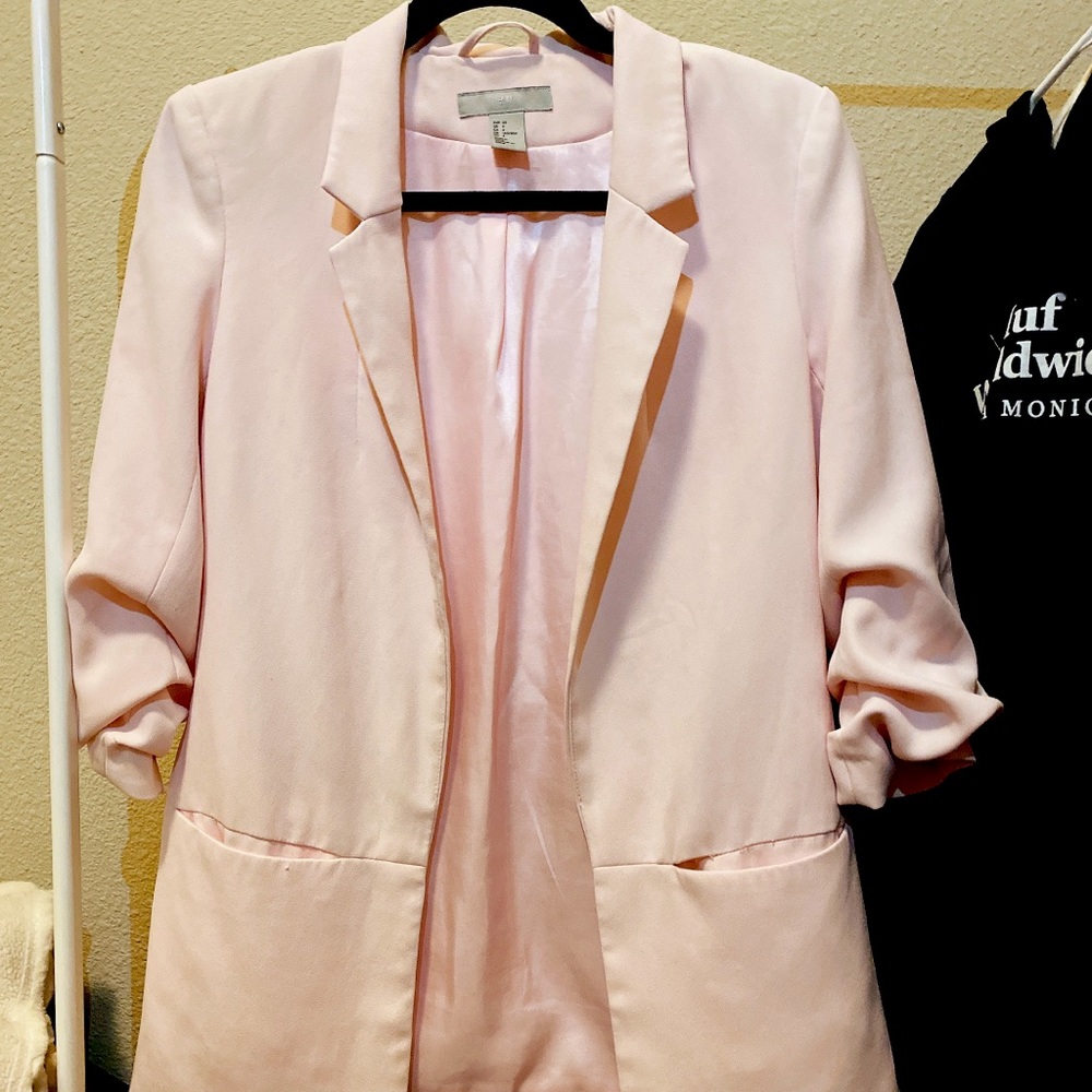HM PINK SUIT